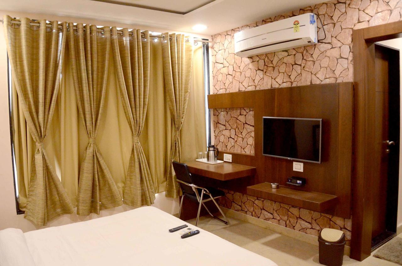 Hotel Shikhar Darshan Ujjain Extérieur photo