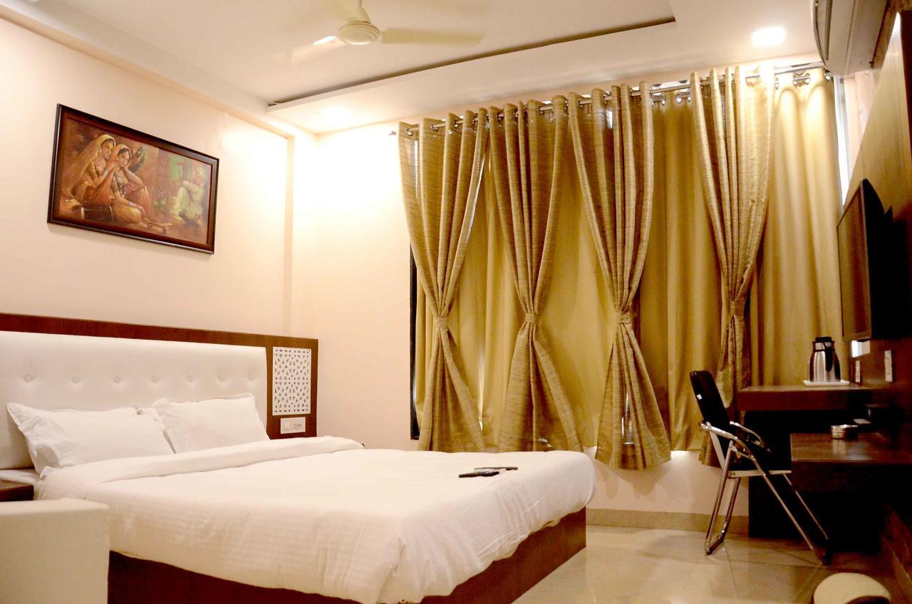 Hotel Shikhar Darshan Ujjain Extérieur photo