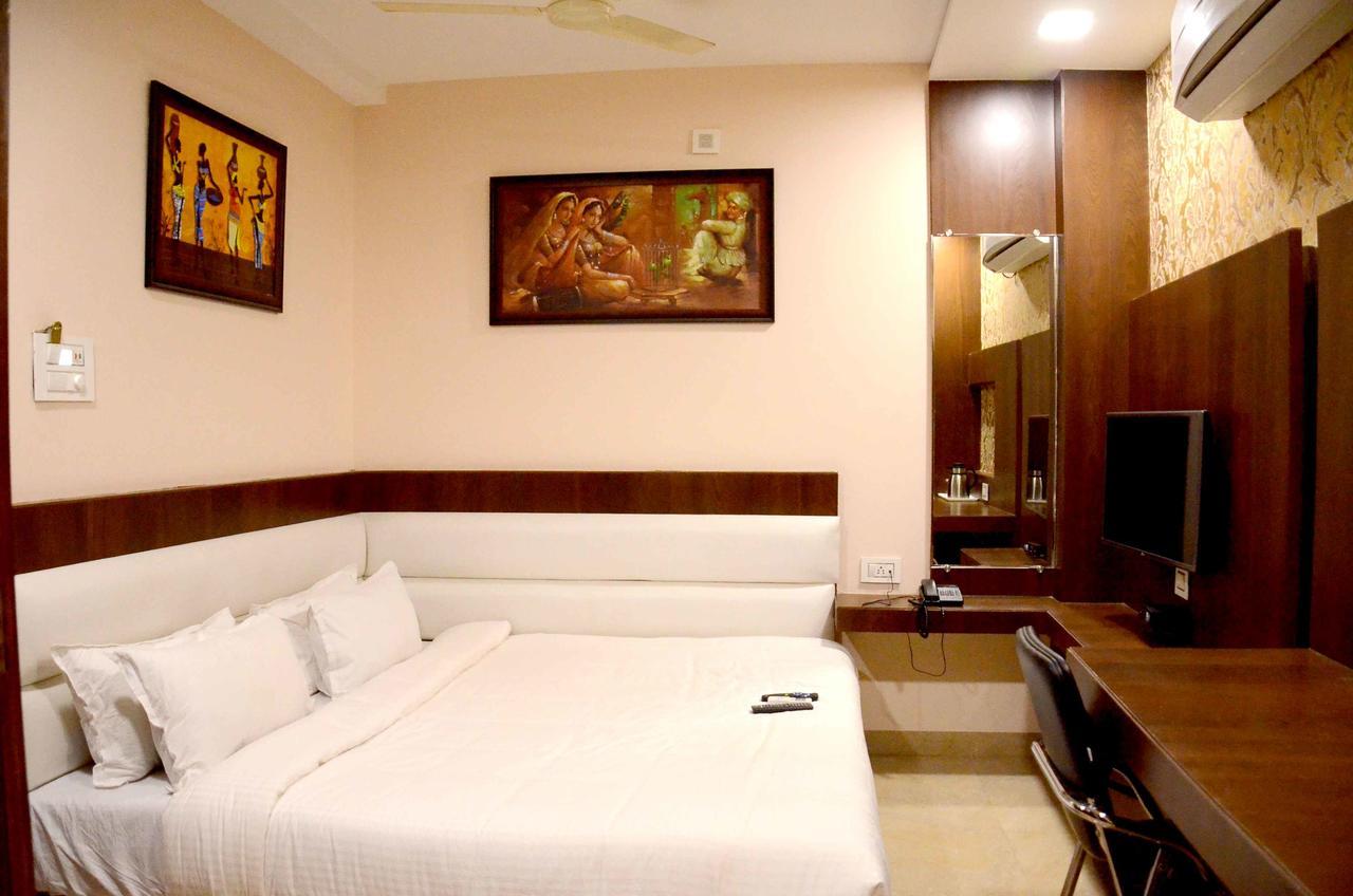 Hotel Shikhar Darshan Ujjain Extérieur photo